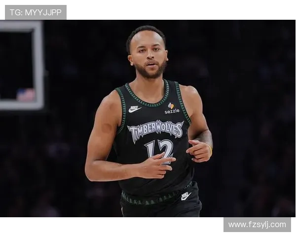 华子调侃球队快节奏打法背后原因:海兰德道苏姆李凯尔的强大影响力 华子调侃球队快节奏打法背后原因:海兰德道苏姆李凯尔的强大影响力